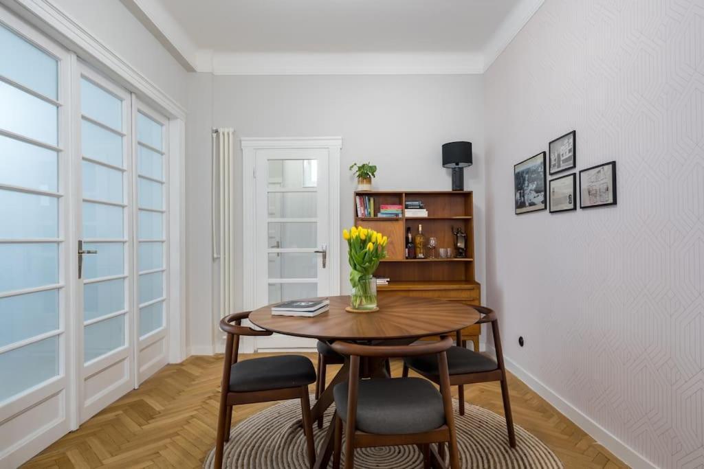 Exquisite Art Deco 2Br Apartment Prime Location 부쿠레슈티 외부 사진