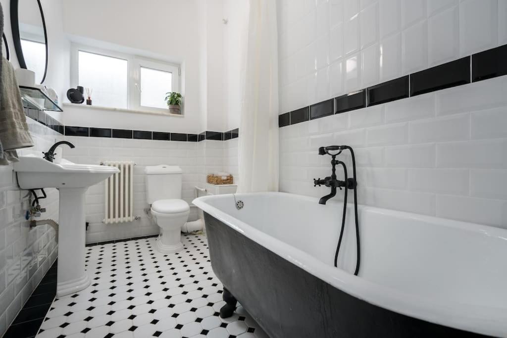 Exquisite Art Deco 2Br Apartment Prime Location 부쿠레슈티 외부 사진